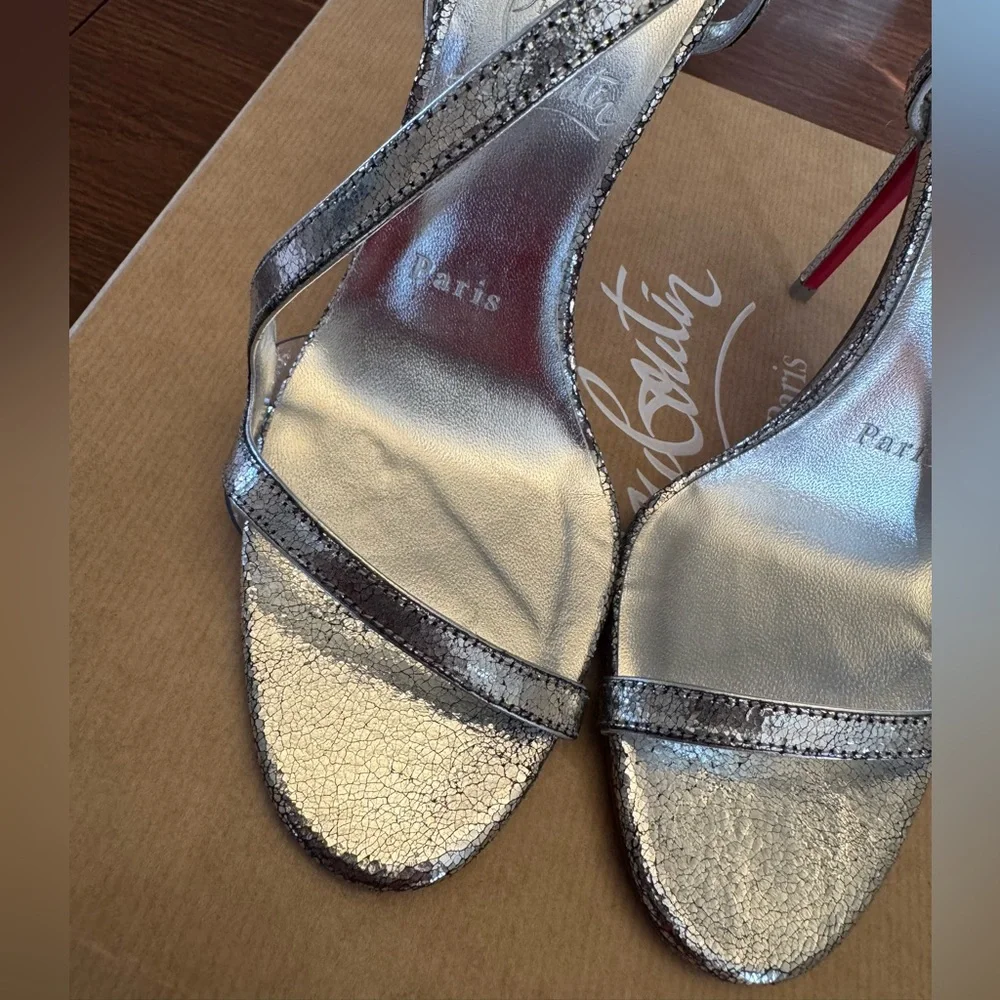 Christian Louboutin Rosalie 100 Leather Sandals - Picture 9 of 10